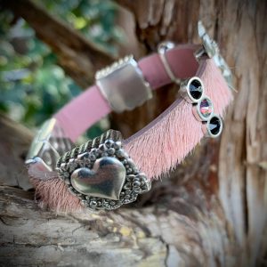 S3 Leren vacht armband roze