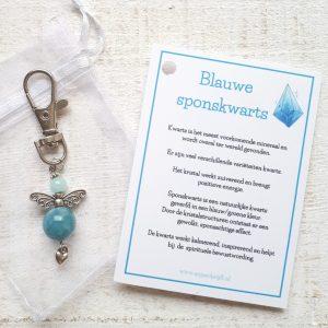 Hanger beschermengeltje van blauwe sponskwarts