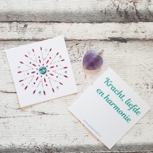 Cadeaukaartje en harthangertje kracht, liefde & harmonie