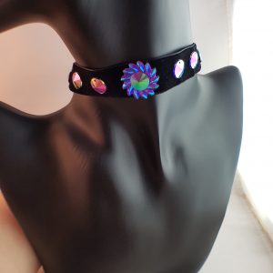 Zwarte fluwelen choker met strass stenen