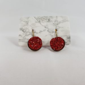 Oorbellen met rode druzy stenen