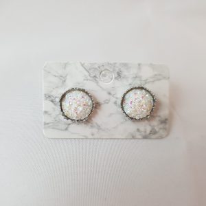 Witte druzy oorknoppen