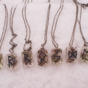 Mos rune ketting