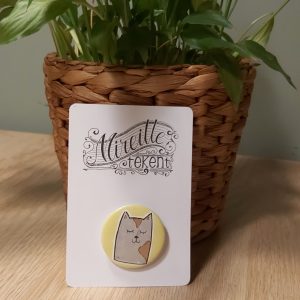 Kattenbutton geel