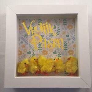 decoratie voor Pasen; 3D fotolijst met deco kuikentjes